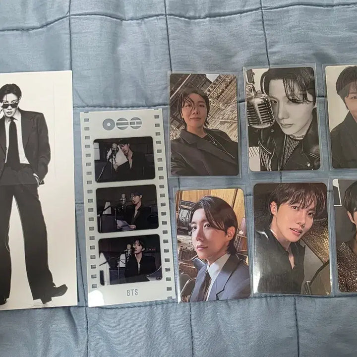 [BUNJANG] BTS J-Hope Arirang Photocard Set + Pre-Order Benefit Cards / 방탄소년단 bts 아리랑 호석 포카 세트 + 예판 a, b 포카