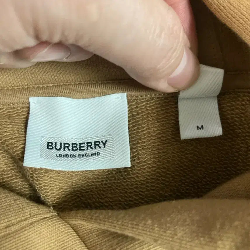 [BUNJANG] Burberry Logo Patch Hoodie Beige (M) / 버버리 로고 패치 후드티 베이지(M)