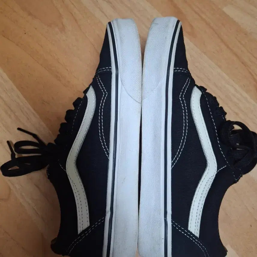 [BUNJANG] Vans Old Skool Classic Shoes / 반스 올드스쿨 클래식 230(매장구매