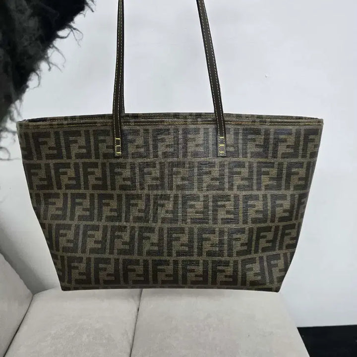 [BUNJANG] Fendi FF Logo Tote Bag / [보증서 정품] 펜디 FF 로고 토트백