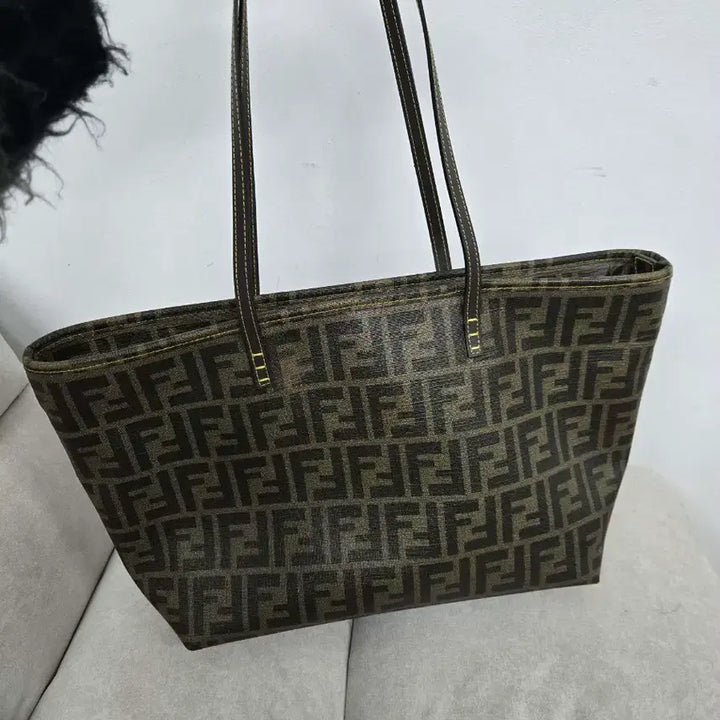 [BUNJANG] Fendi FF Logo Tote Bag / [보증서 정품] 펜디 FF 로고 토트백