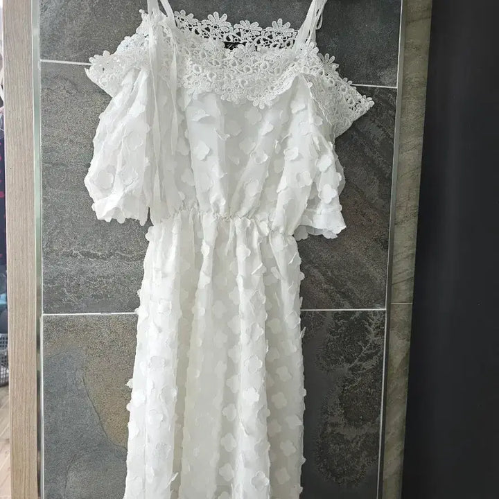 [BUNJANG] White Lace Off-Shoulder Mini Dress / 화이트 레이스 오프숄더 미니 원피스