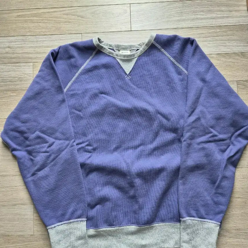 [BUNJANG] Kakys Archive Crewneck Purple Size L / 카키스 아카이브 크루넥 퍼플 3사이즈(L)