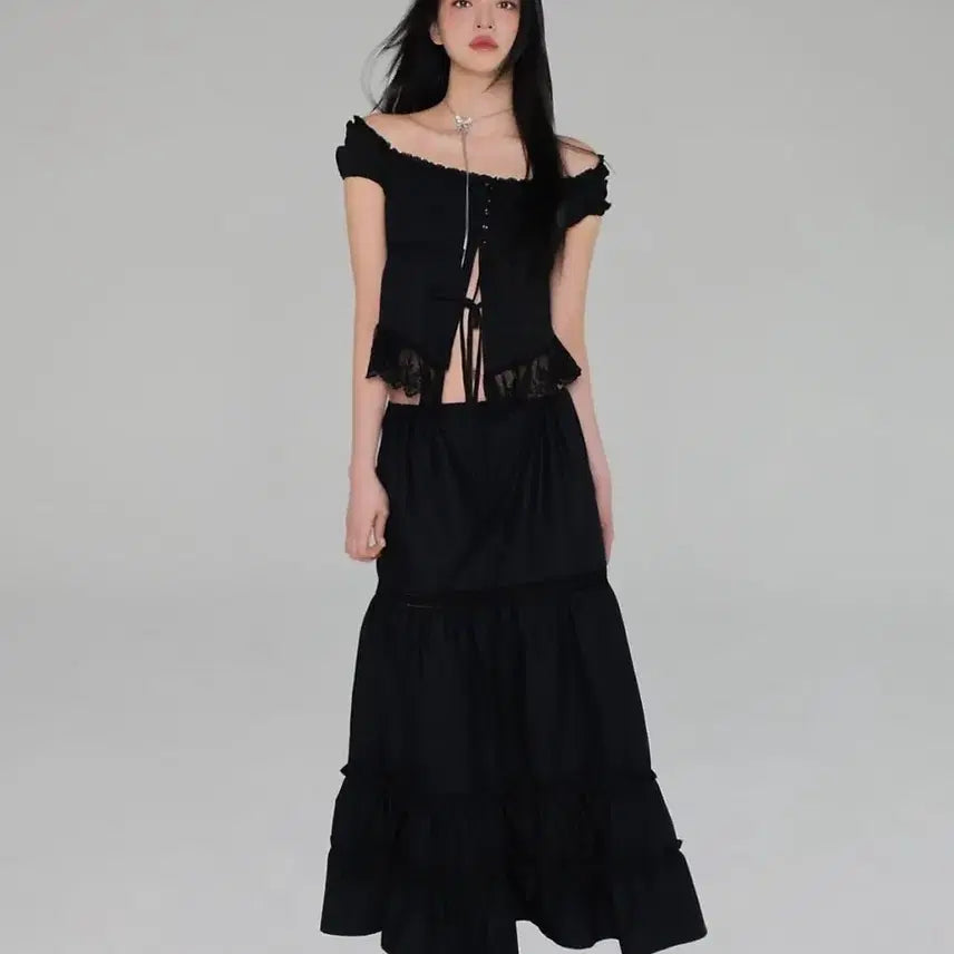 [BUNJANG] Newallin Rosette Blouse &amp; Pure Skirt Set (Black, M) / 뉴얼린 로제 블라우스 + 퓨어 스커트 블랙 M