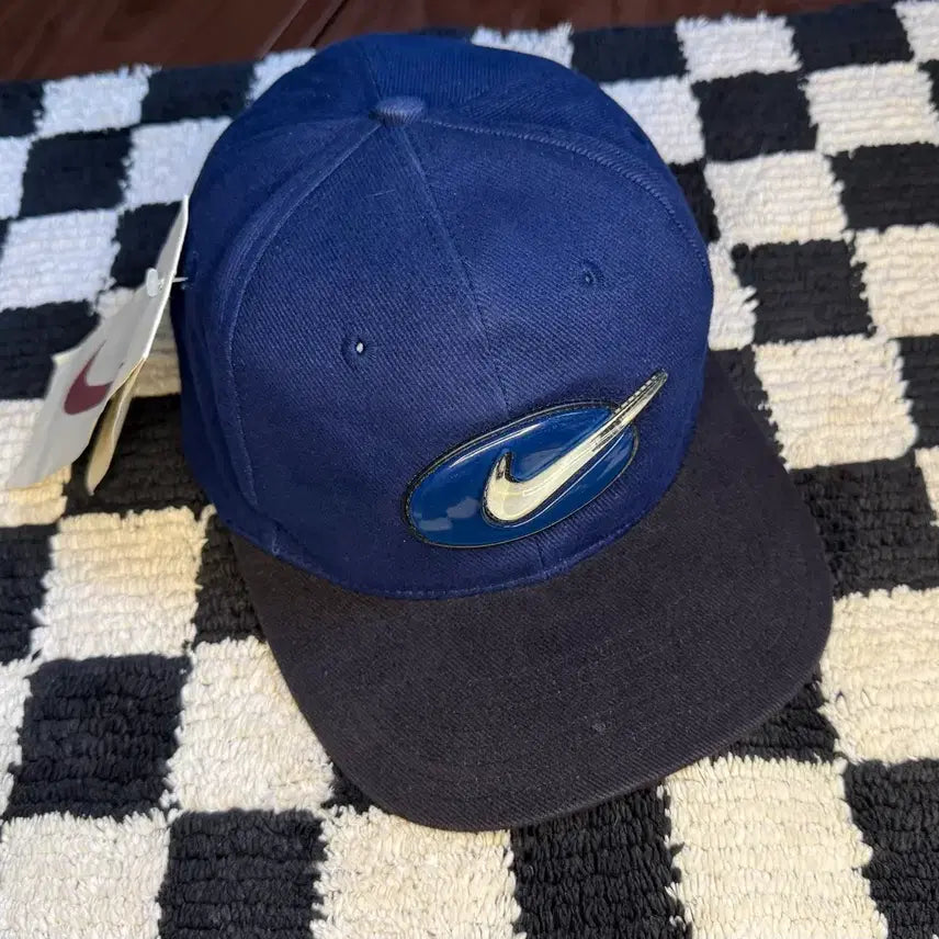 [BUNJANG] Nike Vintage 3D Oval Rubber Logo Snapback Cap / [새상품]90s 나이키 빈티지 3D 타원형 고무 로고 스냅백
