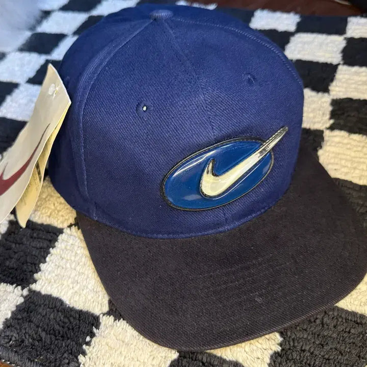 [BUNJANG] Nike Vintage 3D Oval Rubber Logo Snapback Cap / [새상품]90s 나이키 빈티지 3D 타원형 고무 로고 스냅백