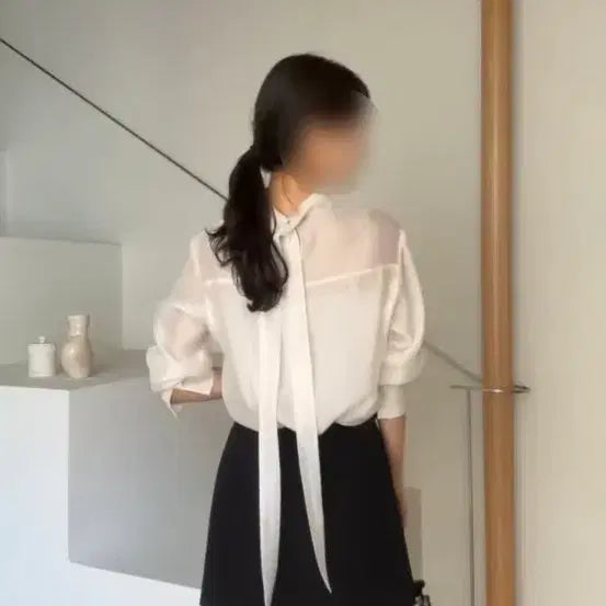 [BUNJANG] Sieg Rudy Tie Blouse / 시에 루디 타이 블라우스