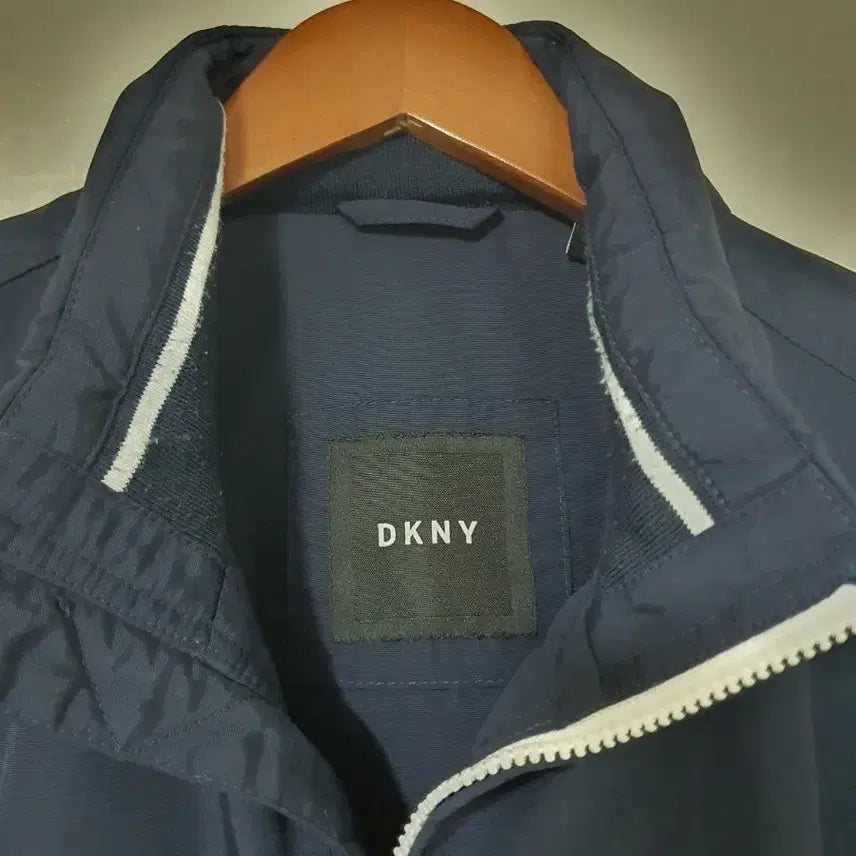 [BUNJANG] DKNY Navy Windbreaker Jacket M / DKNY 네이비 바람막이 자켓 M