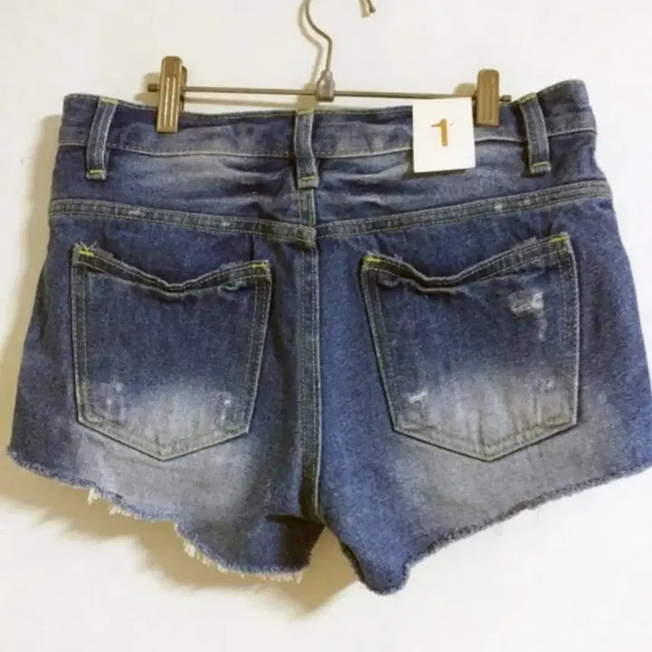[BUNJANG] Wednesday Denim Shorts / 여성 청바지 청반바지 숏팬츠 데님 바지 웬즈데이 제품입니다단면 사