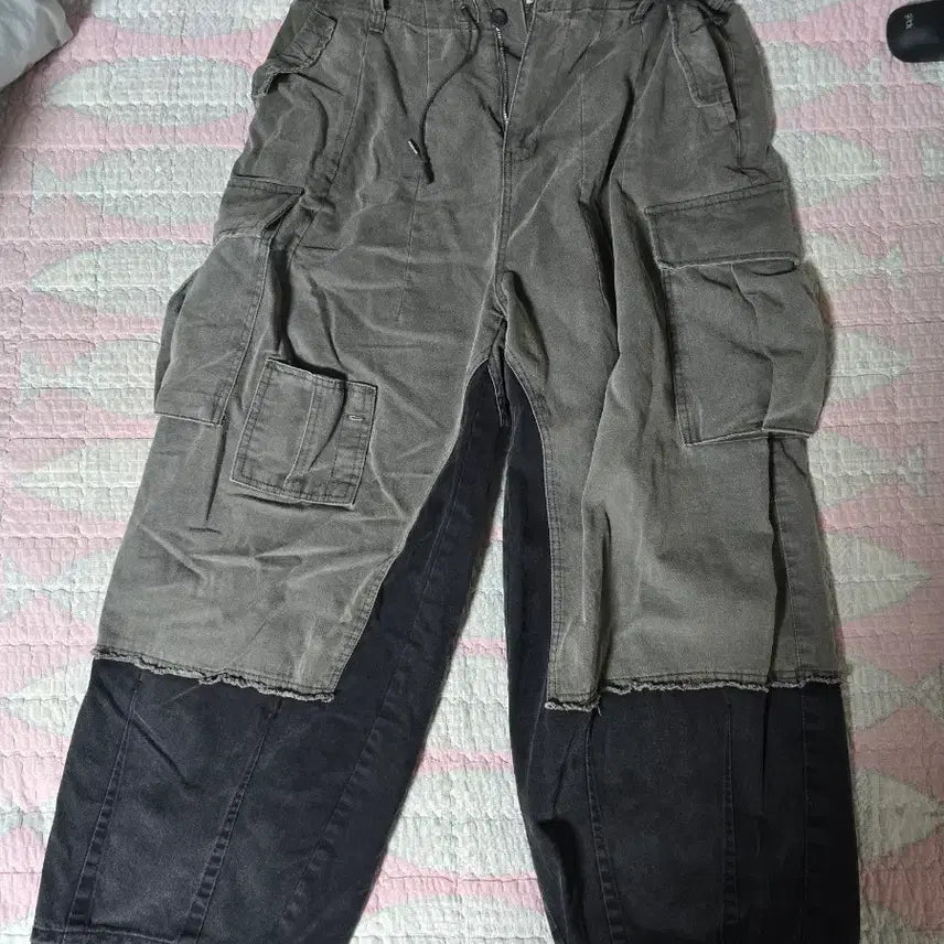 [BUNJANG] Big Union Cargo Pants - Black and Gray - Size L / 빅유니온 카고팬츠 블랙, 그레이 L