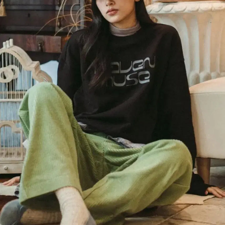 [BUNJANG] Mavenmuse Logo Printed Black Sweatshirt / 메이븐뮤즈 맨투맨 판매