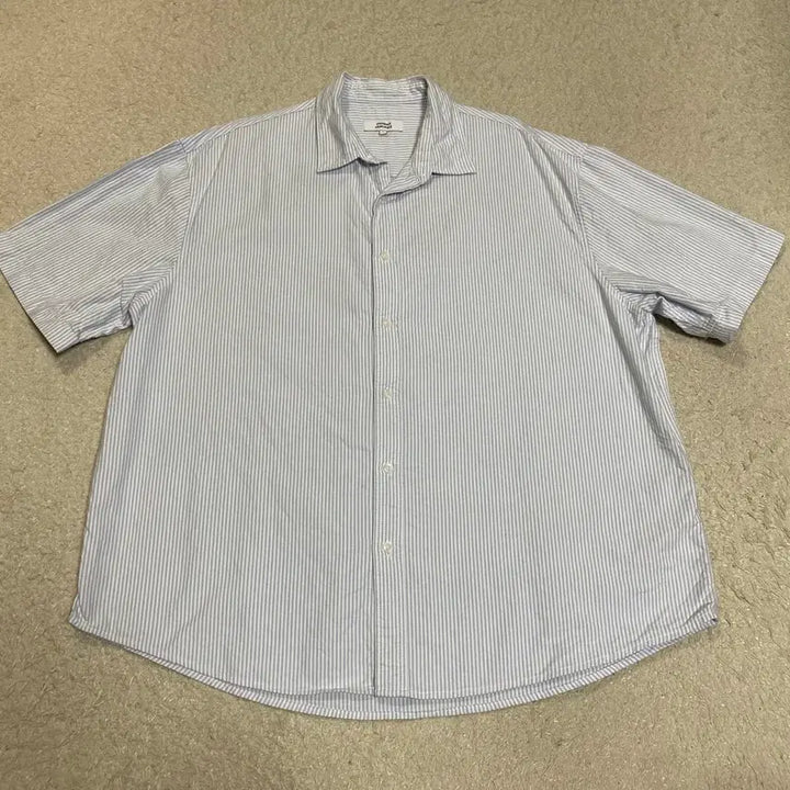 [BUNJANG] Musinsa Standard Stripe Short Sleeve Shirt / 무신사 스탠다드 스트라이프 반팔 셔츠 L