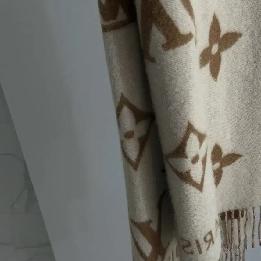 [BUNJANG] Louis Vuitton Logo Scarf / 루이비통 목도리스카프