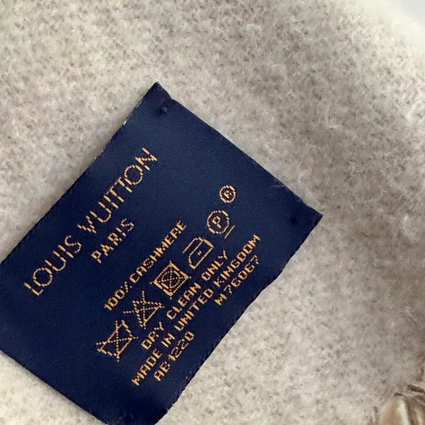 [BUNJANG] Louis Vuitton Logo Scarf / 루이비통 목도리스카프