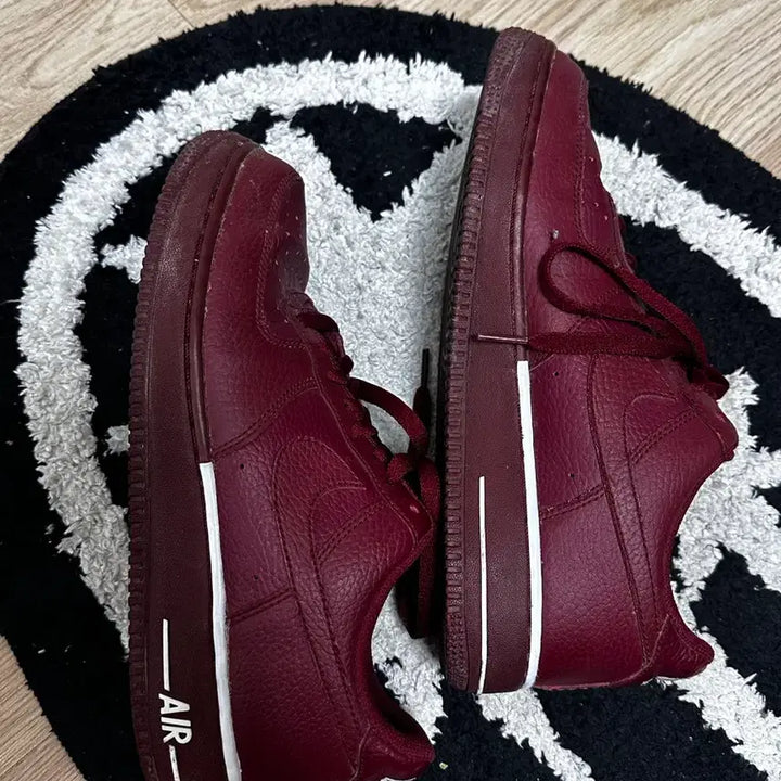 [BUNJANG] Nike Air Force 1 Low Burgundy Sneakers / 나이키 에어포스1 로우 버건디 265