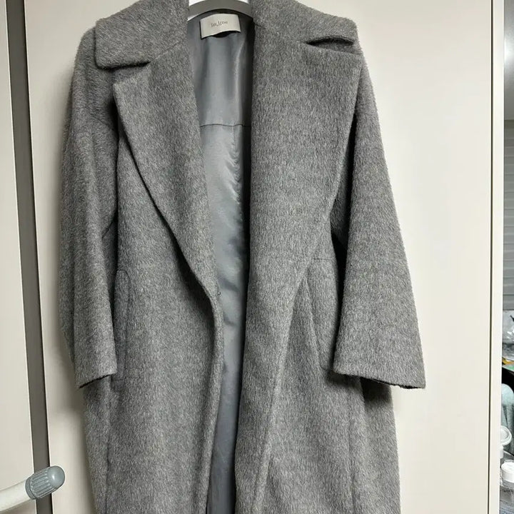 [BUNJANG] The Izzat Alpaca Blend Big Lapel Cocoon Coat (Size 66) / [The Izzat] 프리미엄 알파카 혼방 빅 라펠 코쿤 코트 (66)
