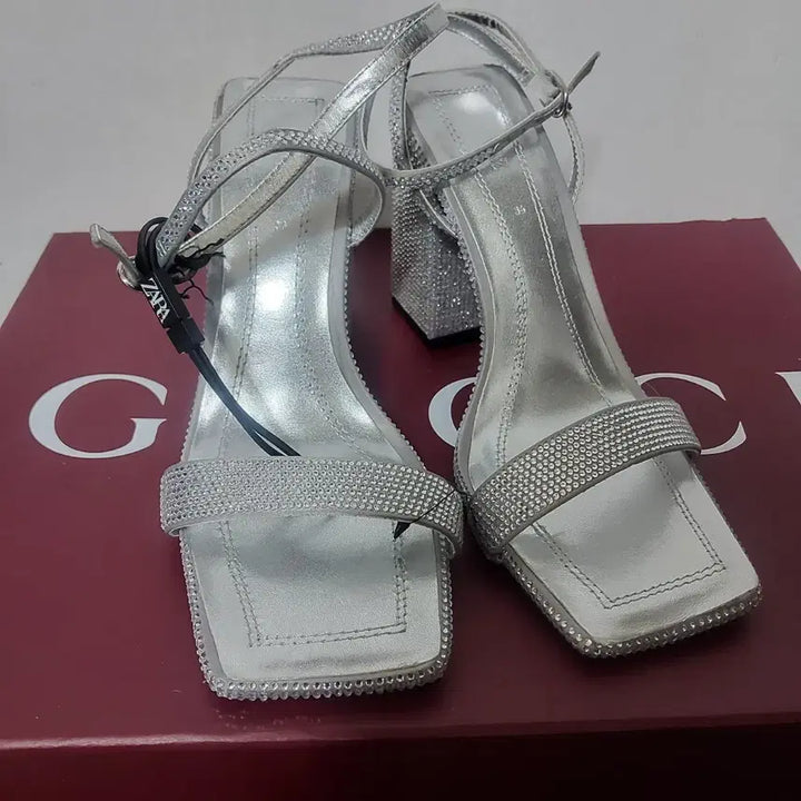 [BUNJANG] ZARA Cubic Strap High Heel Sandals (36) / 새상품 자라 큐빅 스트랩 하이힐 샌들 샌달  36 230 구두  찐 이쁨