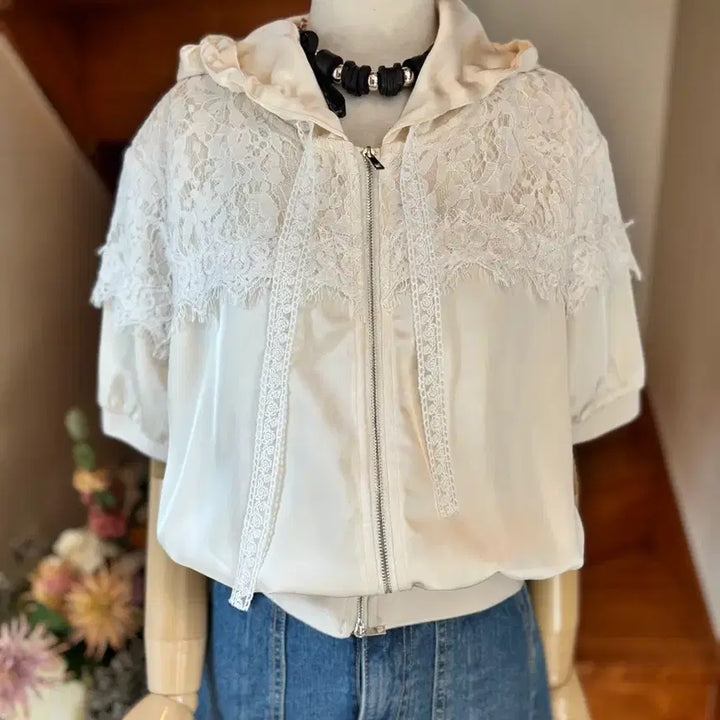 [BUNJANG] Zulloeg Lace Hooded Short Sleeve Jacket / 레이스 후드 반팔 자켓  줄로그