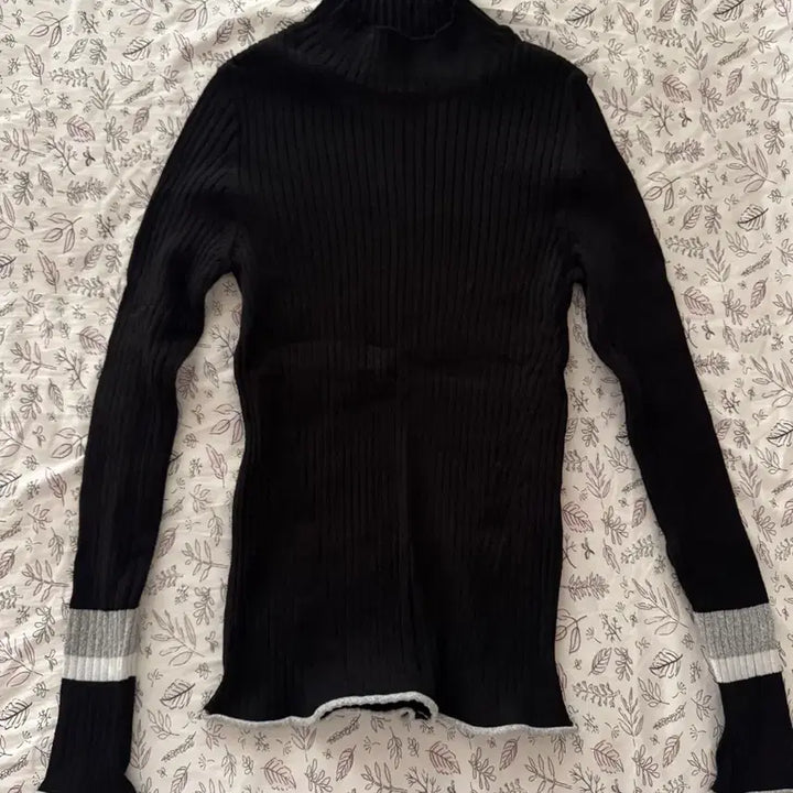 [BUNJANG] Half Turtleneck Ribbed Knit Sweater / HALF TURTLENECK SWEATER