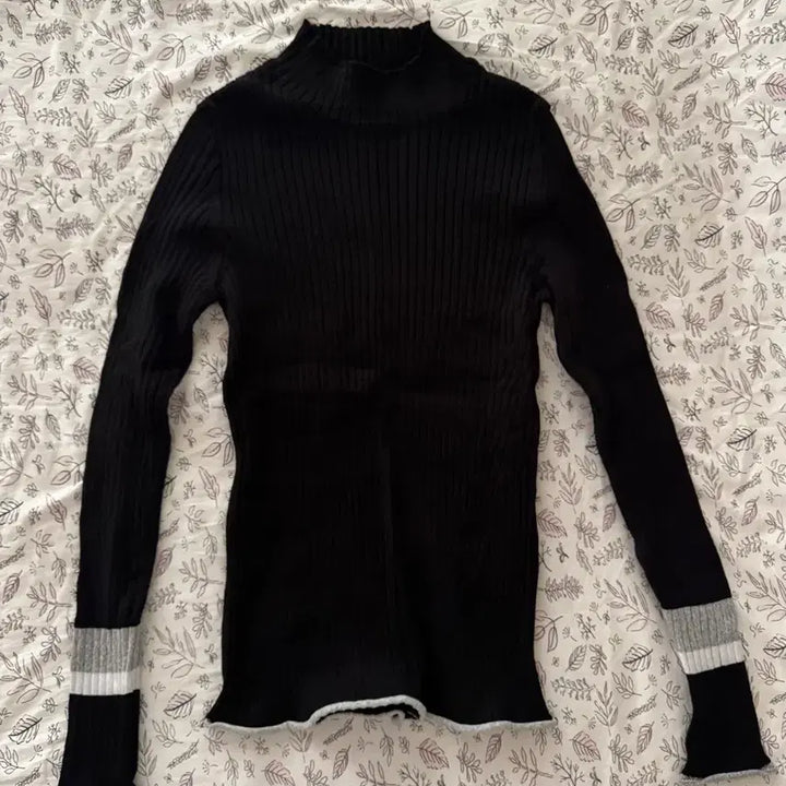 [BUNJANG] Half Turtleneck Ribbed Knit Sweater / HALF TURTLENECK SWEATER