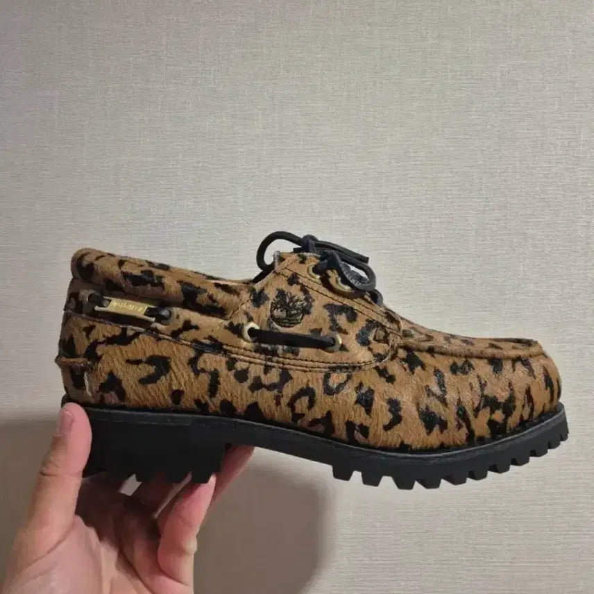 [SOLD OUT] 26SS 팀버랜드 X 와코마리아 3아이 어센틱 보트슈즈 레오파드 270