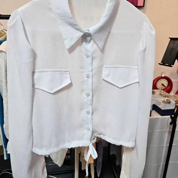 [BUNJANG] White Cropped Shirt Blouse with Tie Detail / 화이트 크롭 셔츠 블라우스