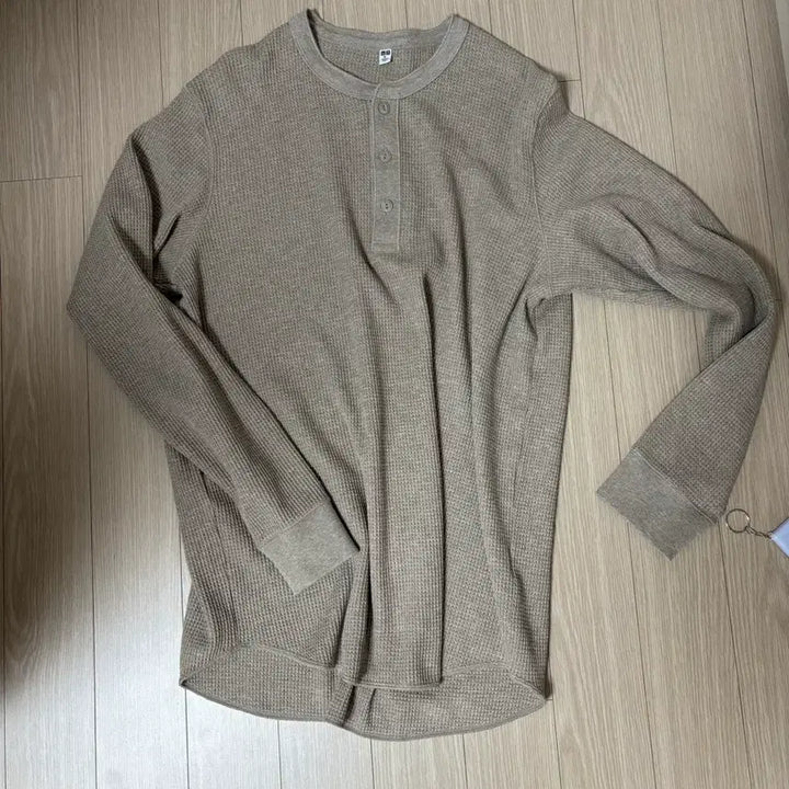 [BUNJANG] Uniqlo Waffle Henley Neck T-shirt / 유니클로 와플 XL 헨리넥 티셔츠