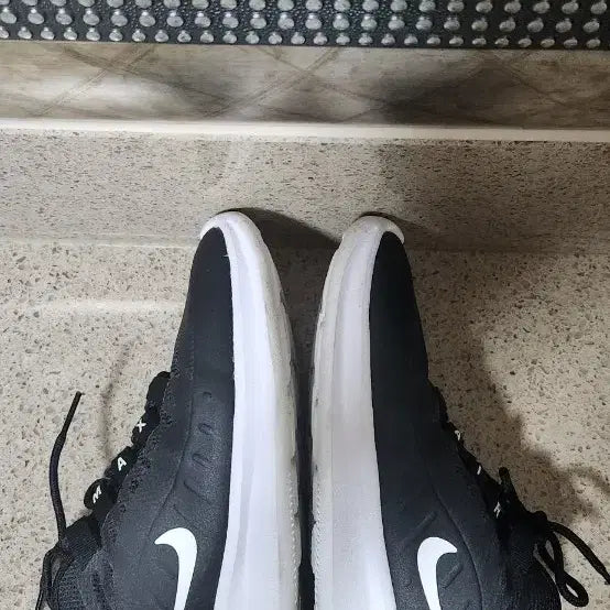 [BUNJANG] Nike Air Max AXIS Black Sneakers (Size 245) / 나이키 에어맥스 AXIS 블랙 운동화 size245