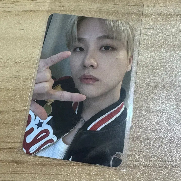[BUNJANG] iKON JinHwan Take Off POB Photocard / 김진환 테이크오프 미공포