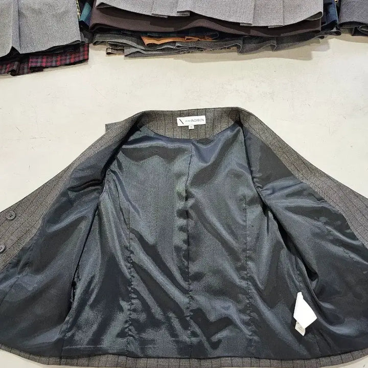 [SOLD OUT] 중고여성 교복조끼 사이즈 90