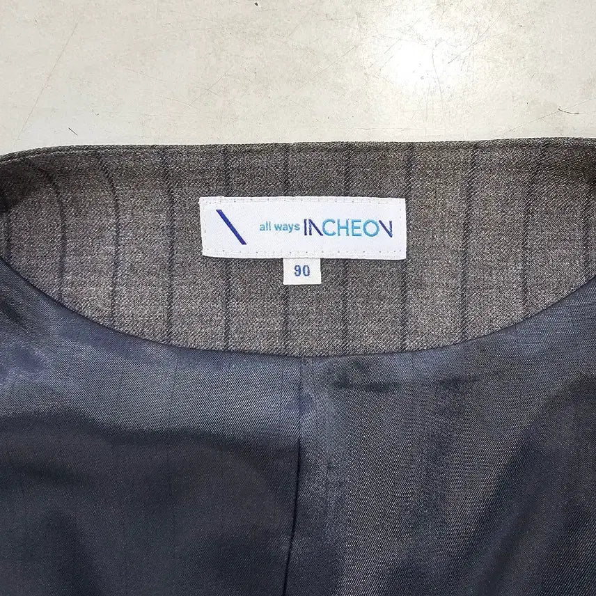[SOLD OUT] 중고여성 교복조끼 사이즈 90