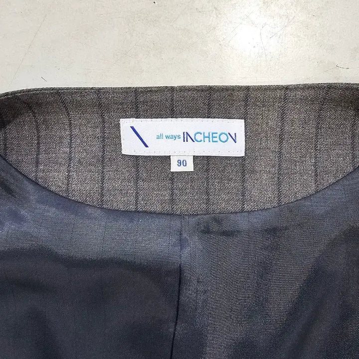 [SOLD OUT] 중고여성 교복조끼 사이즈 90