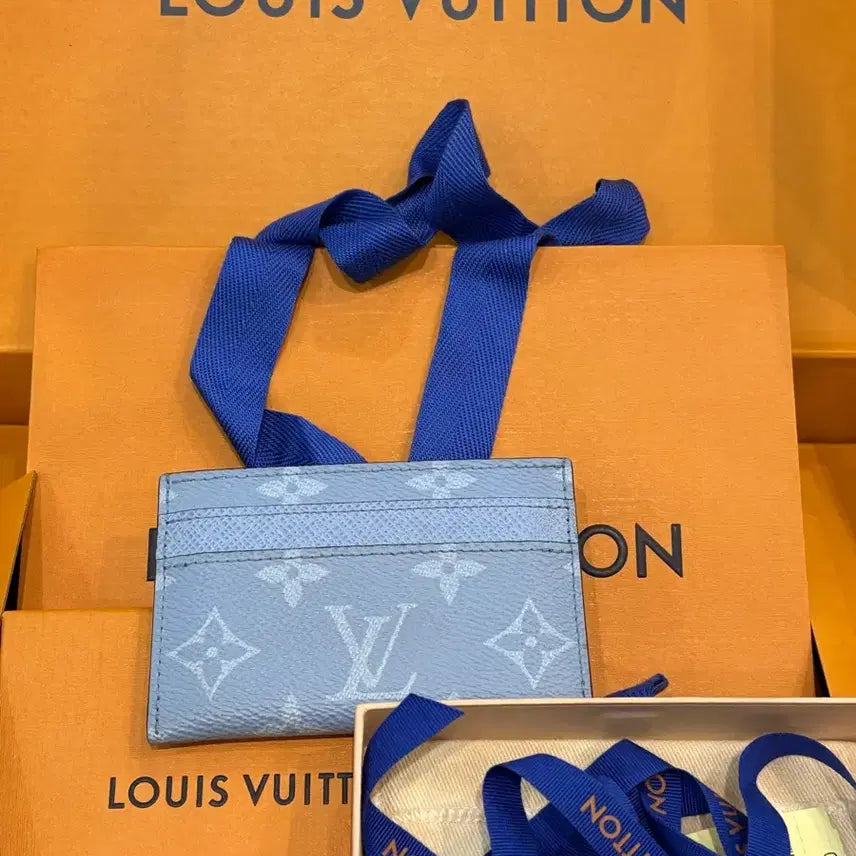 [BUNJANG] Louis Vuitton Card Holder Sky Blue / 루이비통 카드지갑 스카이블루