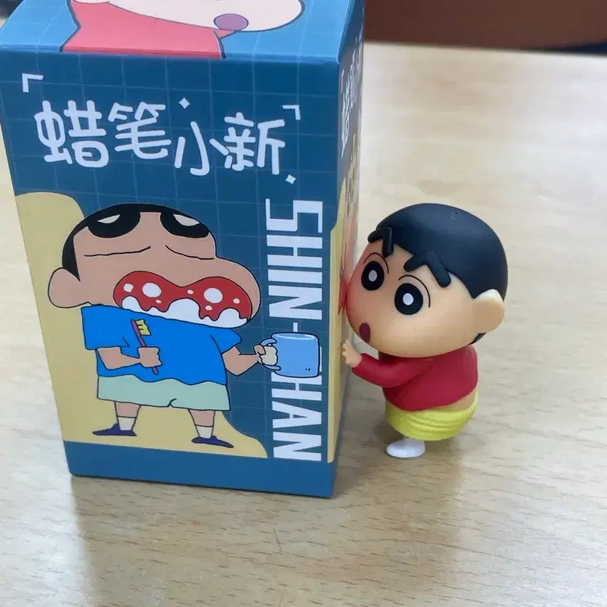 [BUNJANG] Crayon Shin-chan Standing Figure / 짱구는 못말려 벽짚은 짱구 스탠딩 피규어