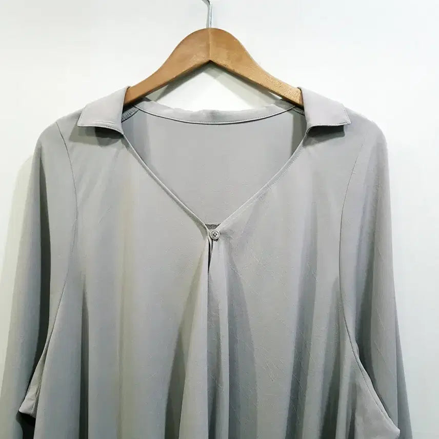 [SOLD OUT] 빈티지 브이넥 루즈핏 박시 오피스룩 긴팔 롱 블라우스 여F Q298