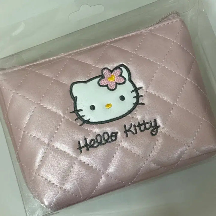 [BUNJANG] Hello Kitty 50th Anniversary Quilted Square Pouch / 산리오 헬로키티 50주년 팝업 퀼트 사각 파우치 퀼팅