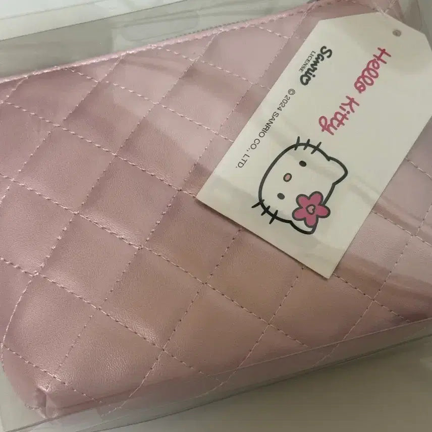[BUNJANG] Hello Kitty 50th Anniversary Quilted Square Pouch / 산리오 헬로키티 50주년 팝업 퀼트 사각 파우치 퀼팅
