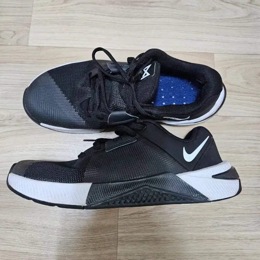 [BUNJANG] Nike Metcon 10 (240mm) / 나이키 메트콘 10 240사이즈 팝니다
