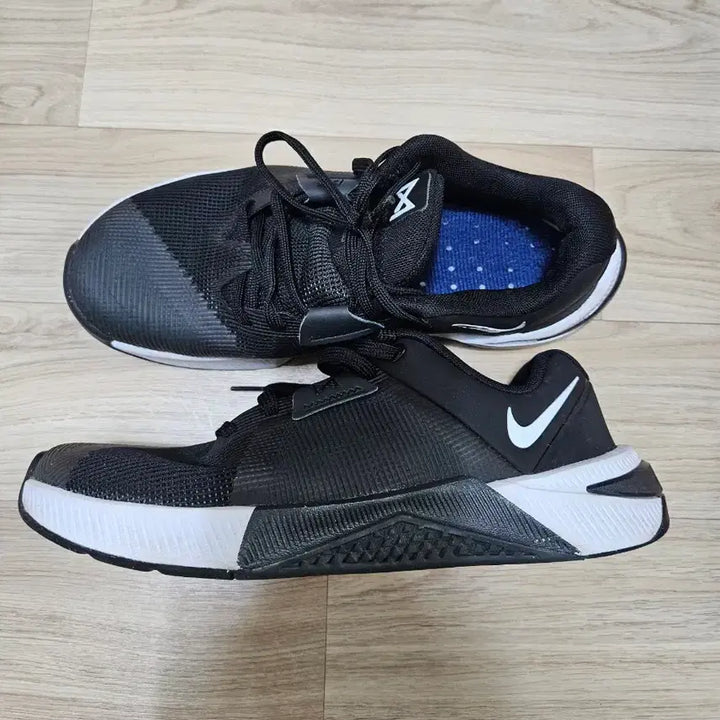 [BUNJANG] Nike Metcon 10 (240mm) / 나이키 메트콘 10 240사이즈 팝니다