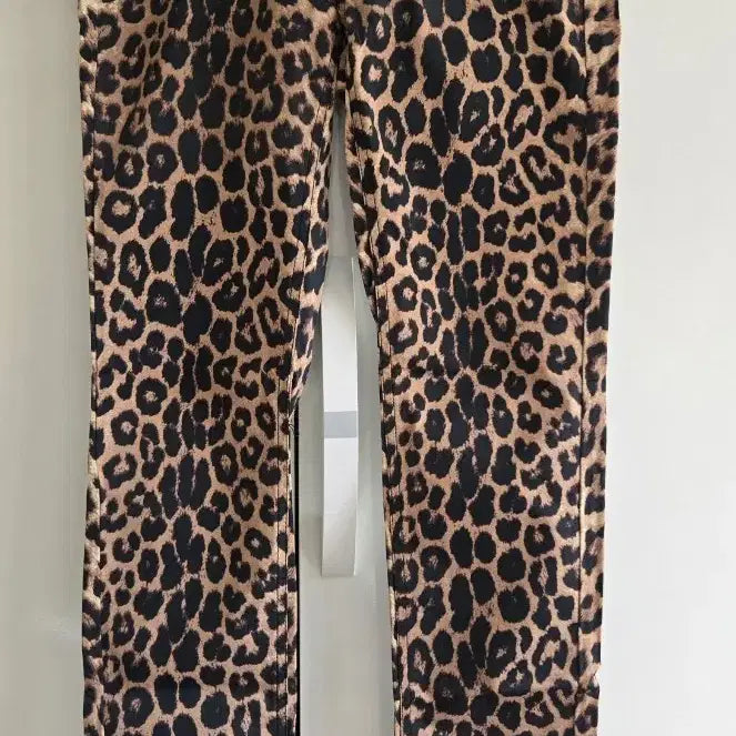 [BUNJANG] DGVI Leopard Print Skinny Pants / DGVI 레오파드 여성스키니 (무료배송)