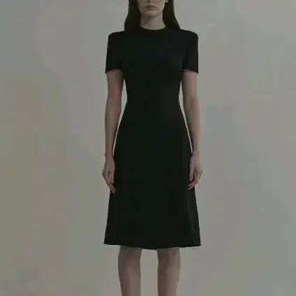 [BUNJANG] Mausoleum Half-Neck Black Midi Dress / 마우솔레움 하프넥 블랙 미디드레스 m