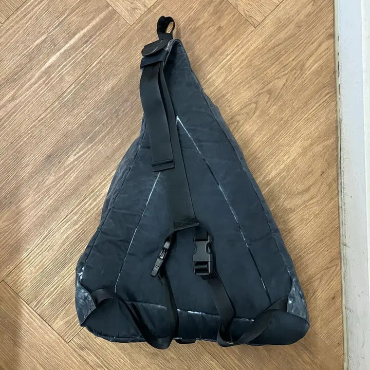 [BUNJANG] Supreme Stone Island Sling Bag / 슈프림 스톤아일랜드 슬링백