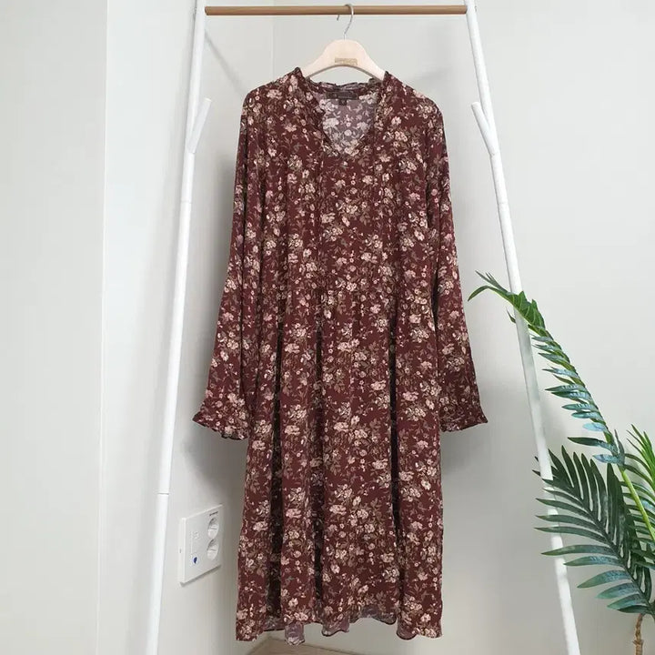 [BUNJANG] Thursday Island Floral Tiered Dress / 써스데이아일랜드 플로럴 티어드원피스