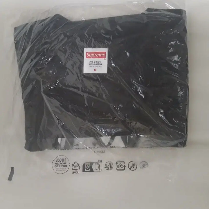 [SOLD OUT] 마지막 인하)s size 슈프림 스파이더맨 포토티 26ss