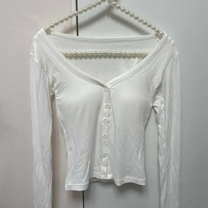 [BUNJANG] White Ribbed V-neck Long Sleeve Cardigan / (새 상품) 화이트 골지 브이넥 긴팔 가디건