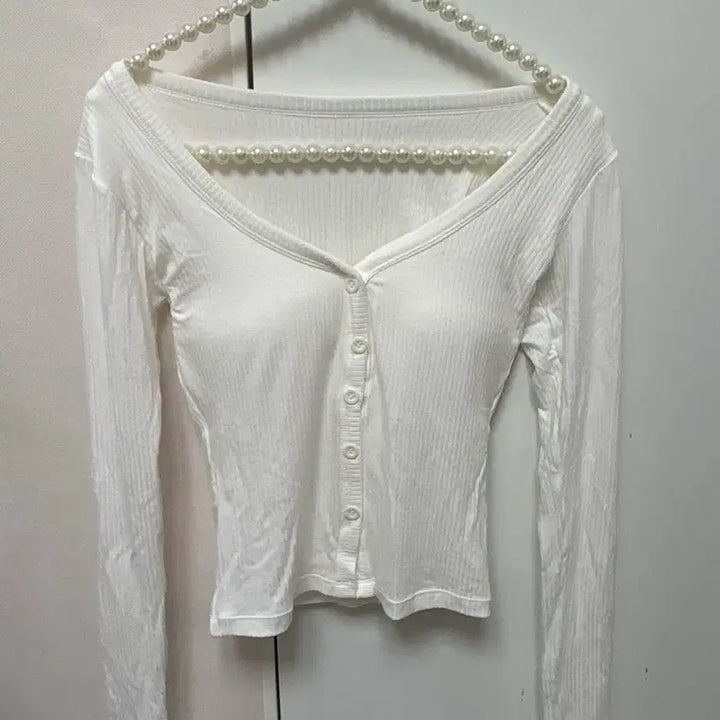[BUNJANG] White Ribbed V-neck Long Sleeve Cardigan / (새 상품) 화이트 골지 브이넥 긴팔 가디건