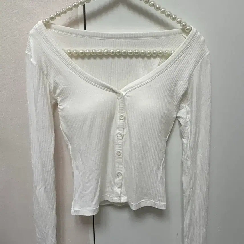[BUNJANG] White Ribbed V-neck Long Sleeve Cardigan / (새 상품) 화이트 골지 브이넥 긴팔 가디건