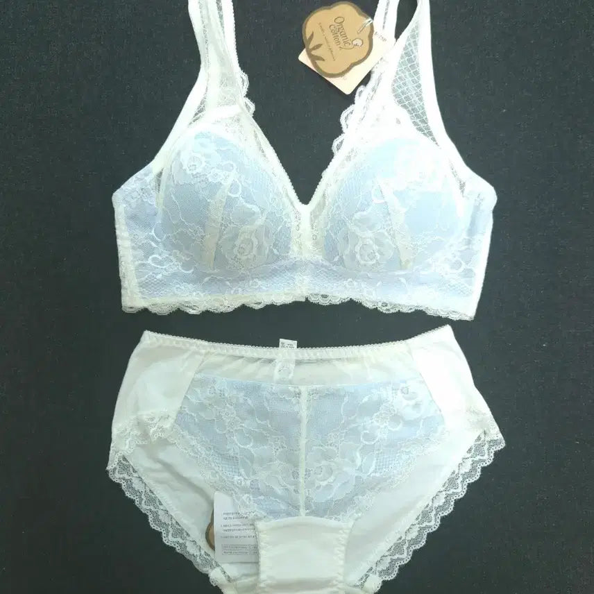 [BUNJANG] Asidamiwa Floral Embroidered Bra and Panty Set / 75B.아시다미와 플라워 자수 브라팬티 5세트  35,000원