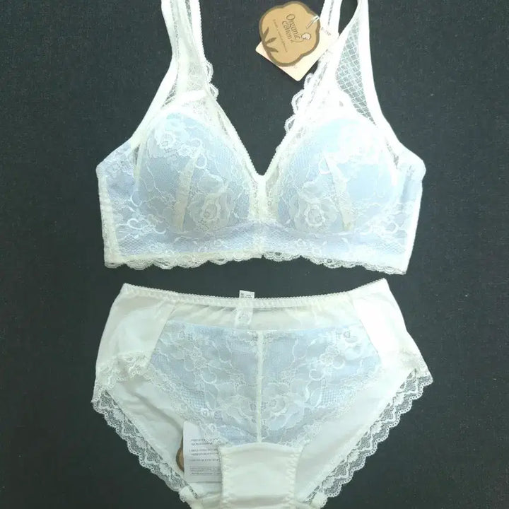 [BUNJANG] Asidamiwa Floral Embroidered Bra and Panty Set / 75B.아시다미와 플라워 자수 브라팬티 5세트  35,000원