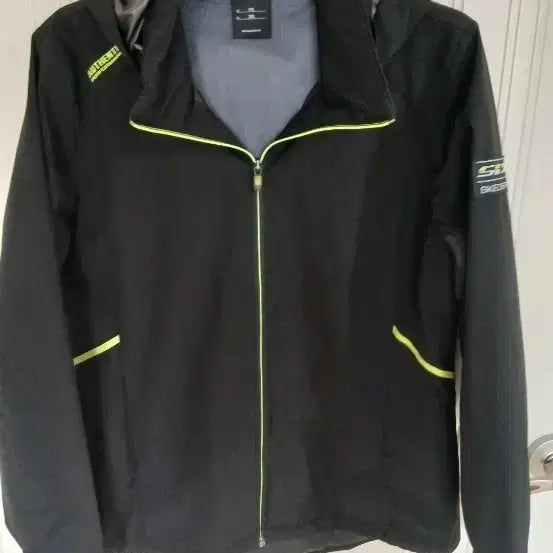 [BUNJANG] Skechers Black Windbreaker Jacket Size 105 / 스케쳐스 블랙 바람막이 자켓 105